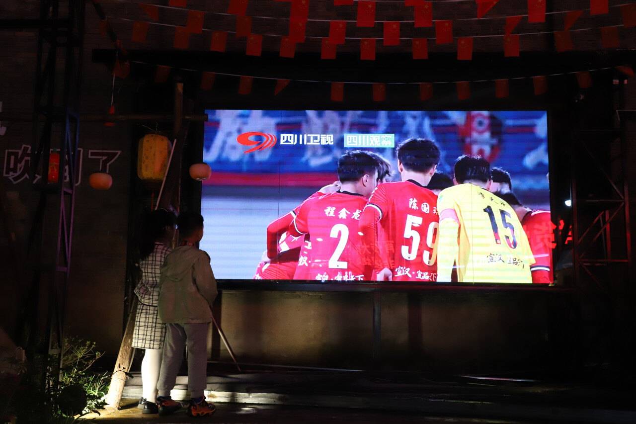 关于一场经典之战！赛车点燃球迷热情的信息