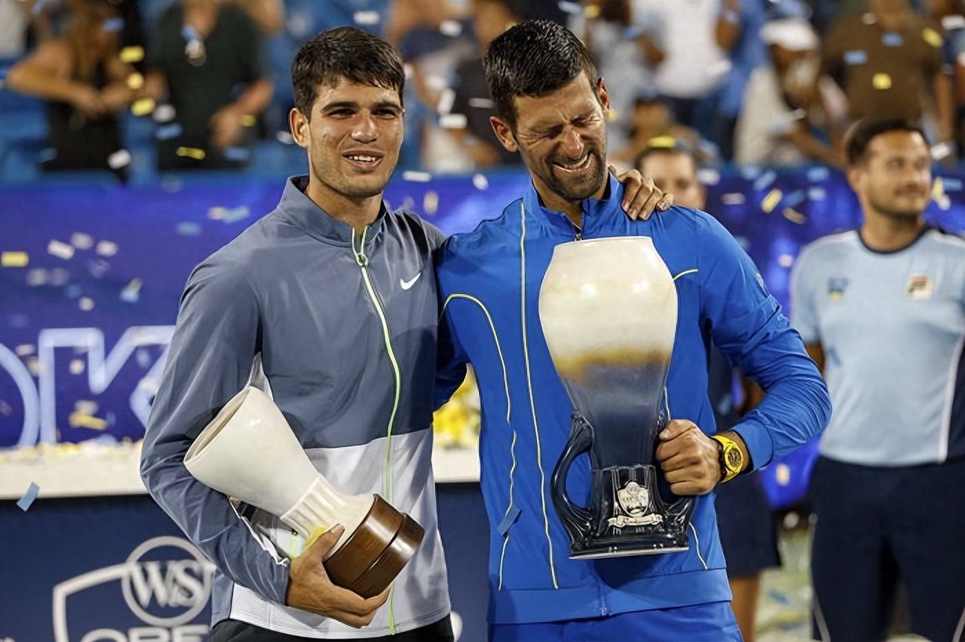 包含蒙特卡洛大师赛鏖战美网，德约科维奇带队取胜的词条