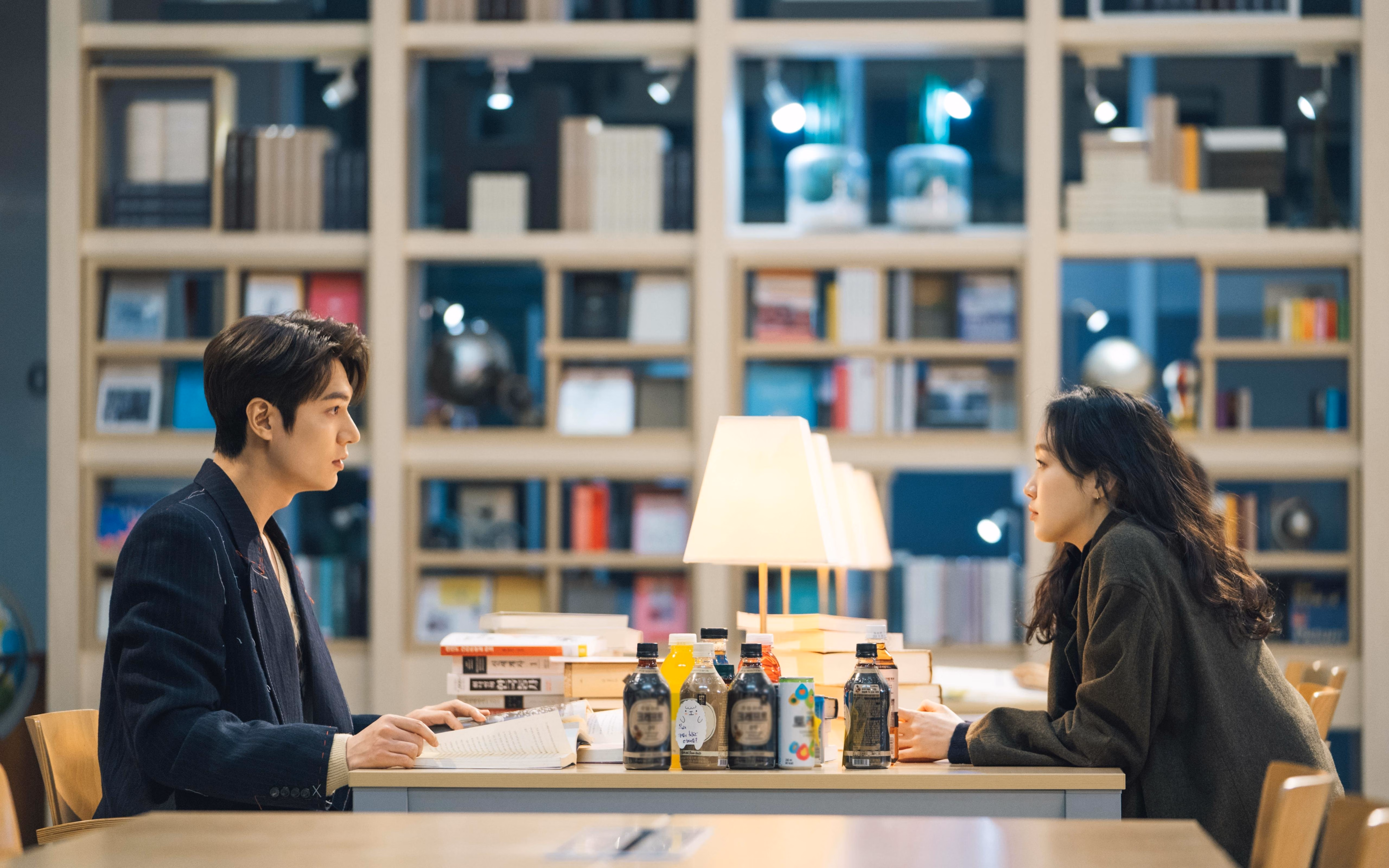 活塞掀翻的不只是勇士,锡安一肘撞停了整个第三节