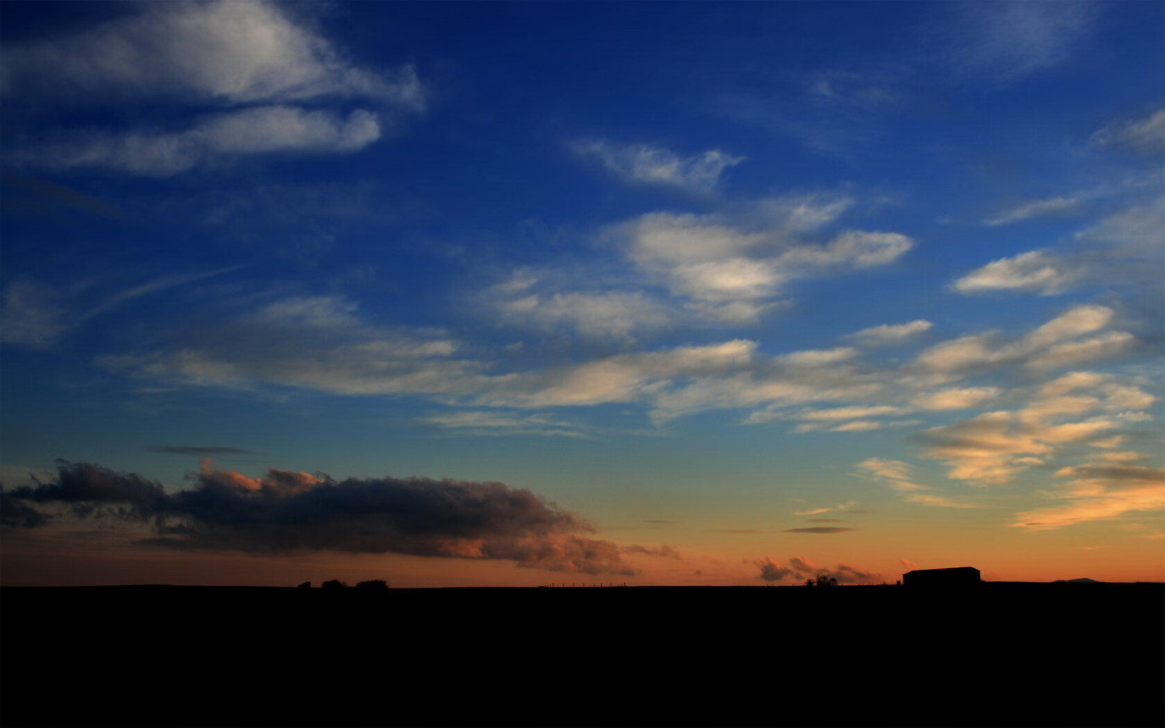 错位时空的零封，当库尔图瓦的里程碑照亮英超争冠夜