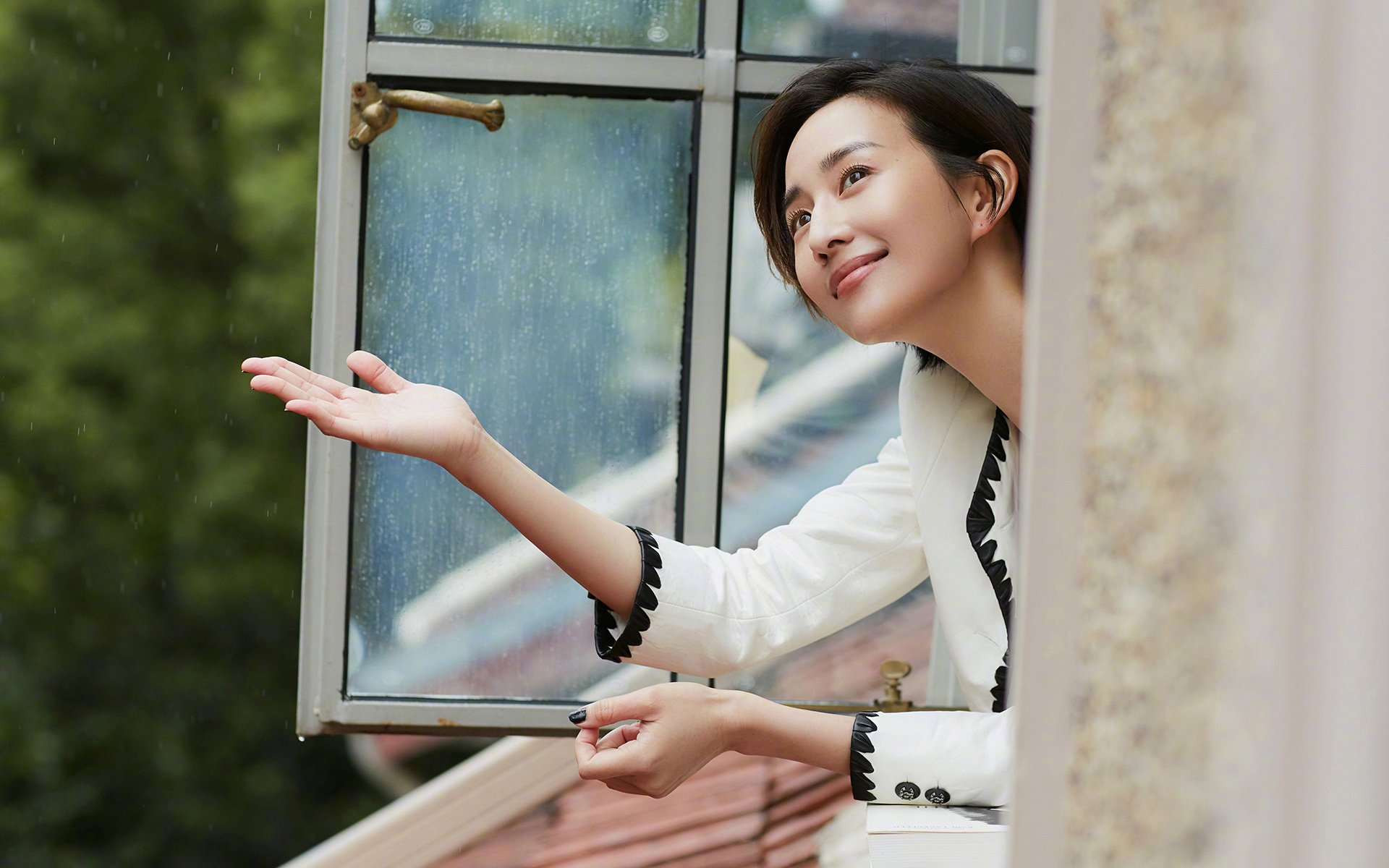 交叉锁死，当热火防线化为F1弯道，小贾伦在巴林完成赛道超车