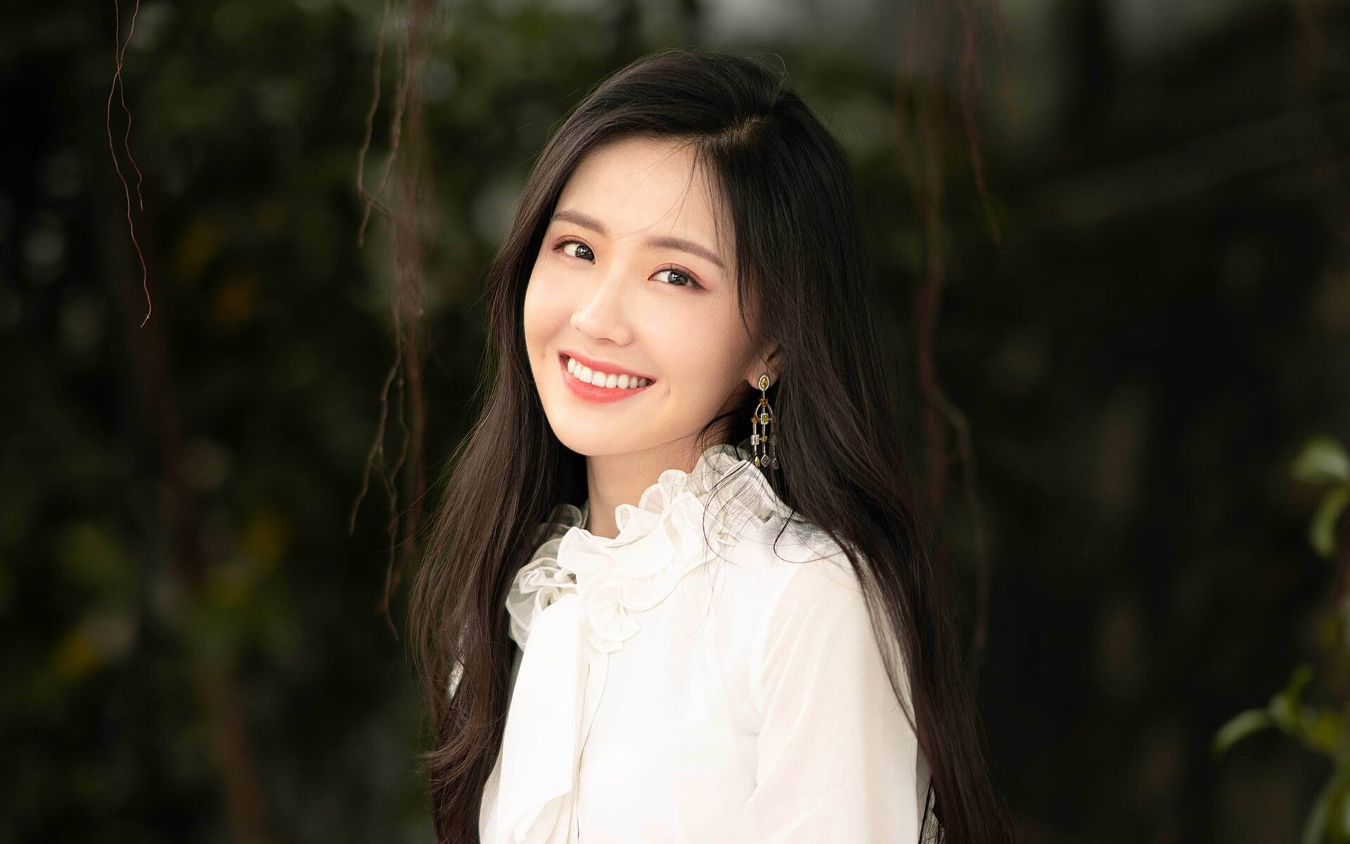 沙漠雄鹰与高原孤狼的世纪血拼，当内马尔的魔法照亮另一种足球