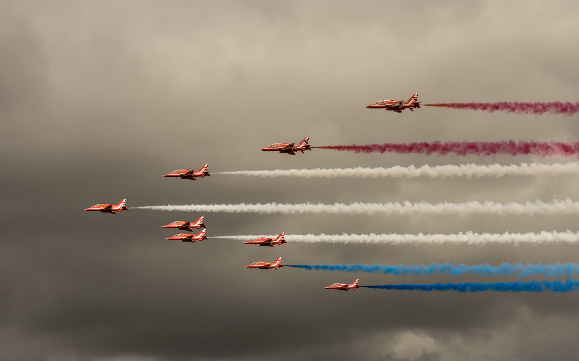 冰岛完胜尼日利亚，法比尼奥在世界排名争夺战中接管比赛